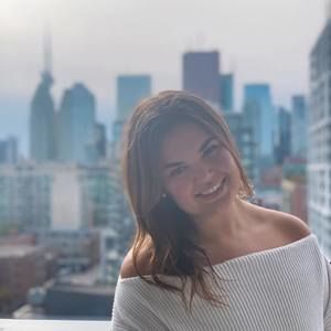 Meet your Posher, Holly